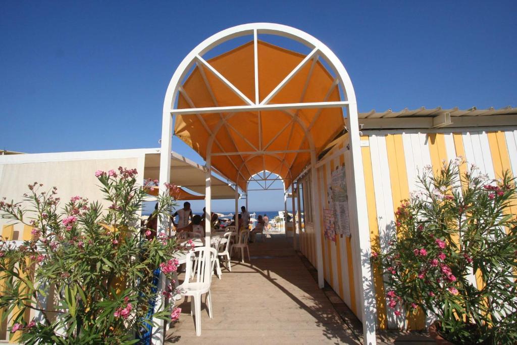 Hotel Villaggio Calaghena 4*