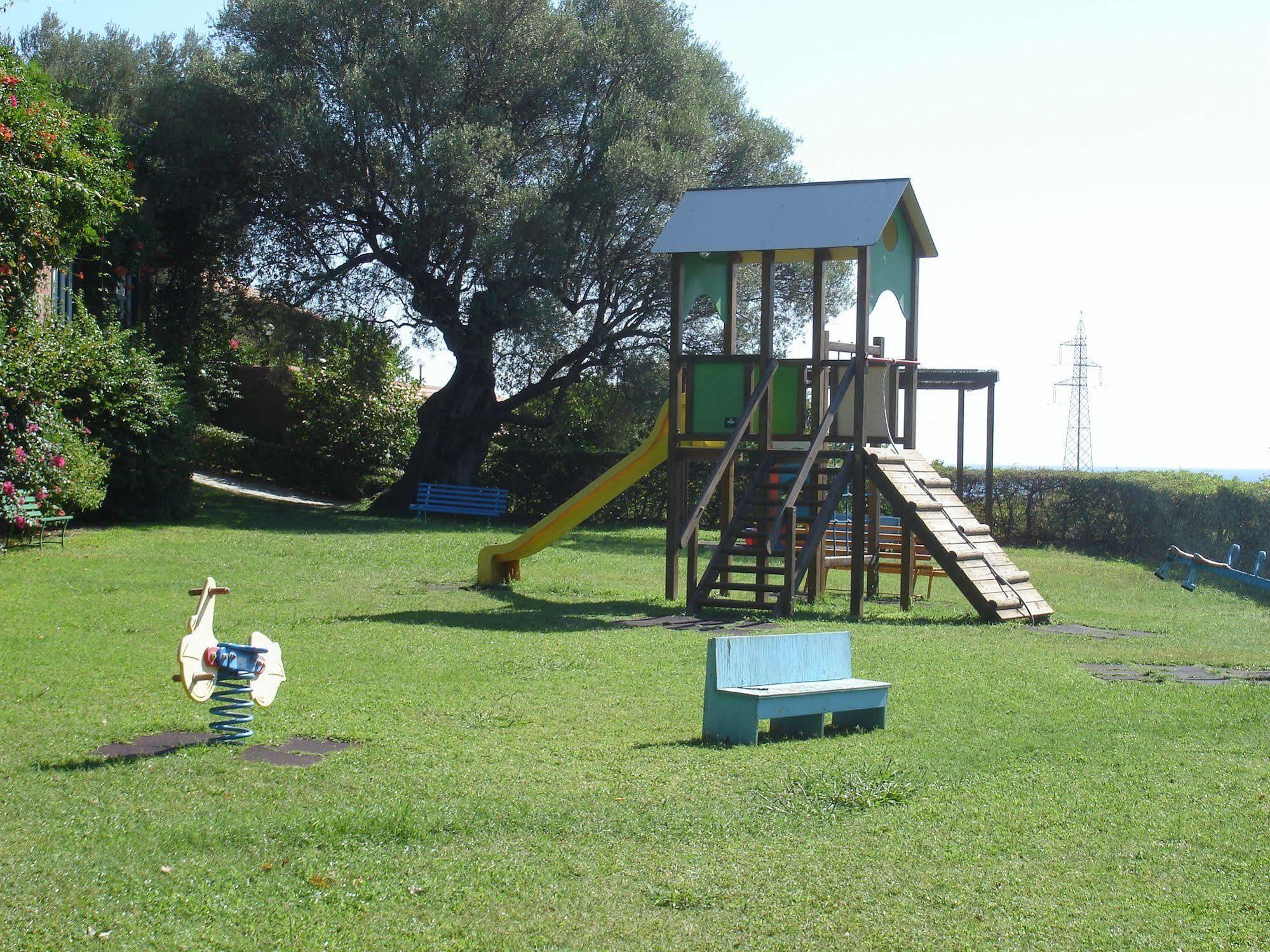 Villaggio Calaghena Hotel 4*